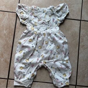 Vintage Adorable Baby Romper with AOP umbrellas & hats Print